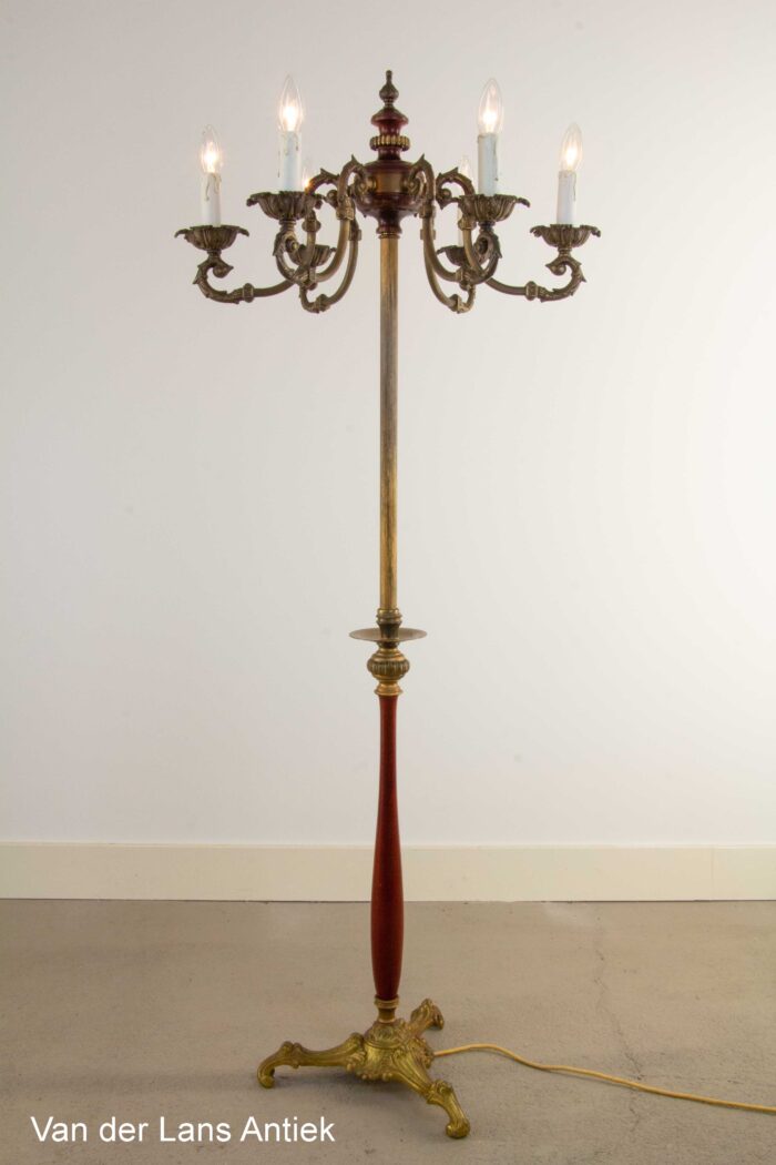 Staande kroonluchter, standing chandelier, stehender Kronleuchter